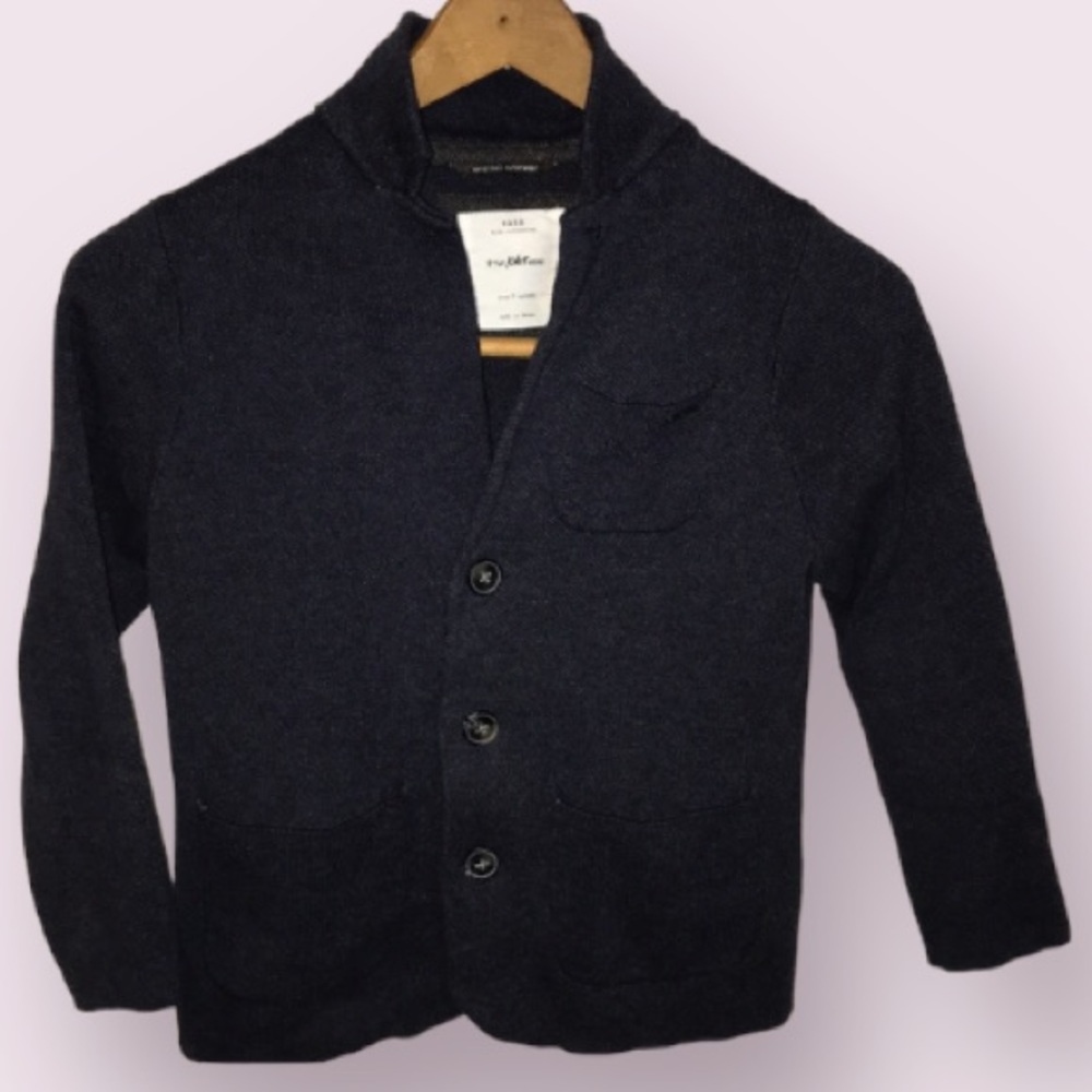 Zara kids collection. Blue knit jacket. 3 pockets and 3 buttons up the front.